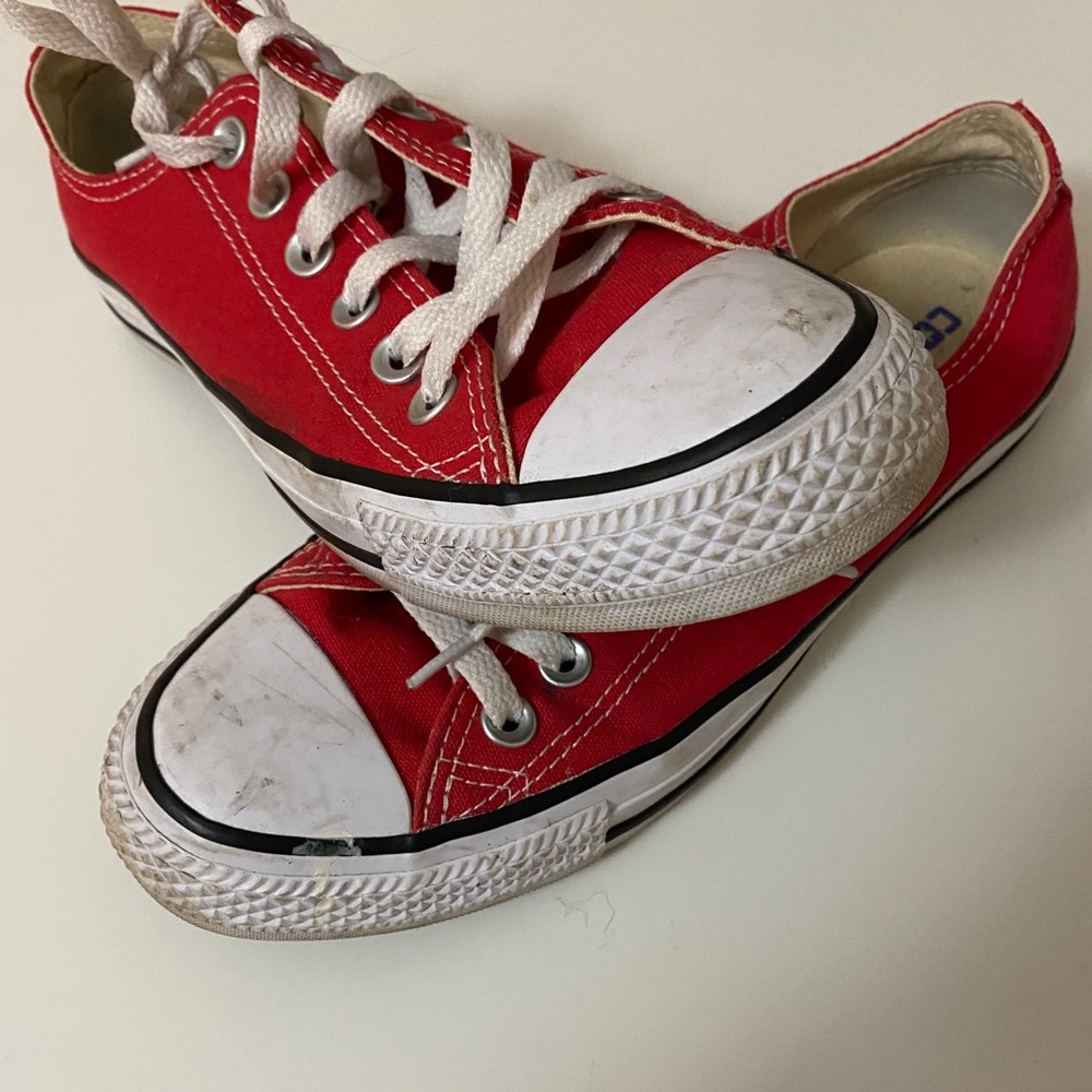 Red converse